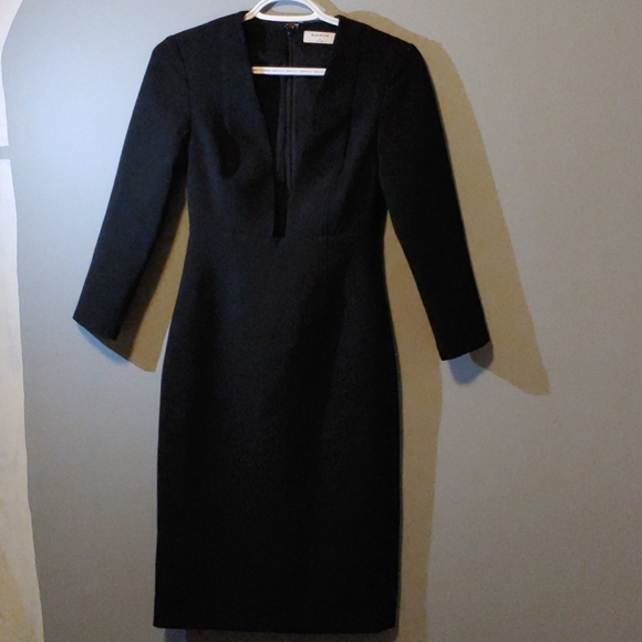 Babaton Size 0 Black Low Cut Dress - Picture 1 of 3